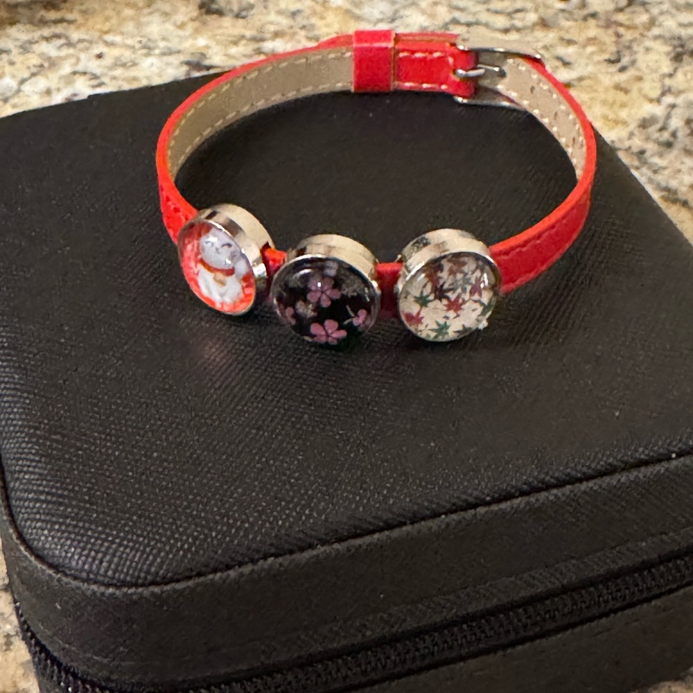Japanese print glass cabochon slide bracelet with lucky cat, flowers, bamboo